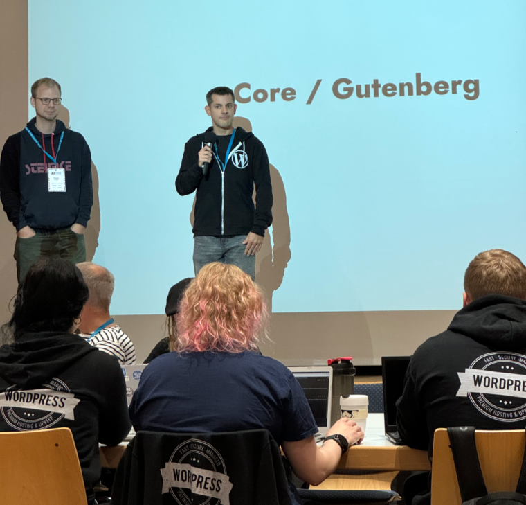 Domink and Sören on stage introducing the core / gutenberg team to the community